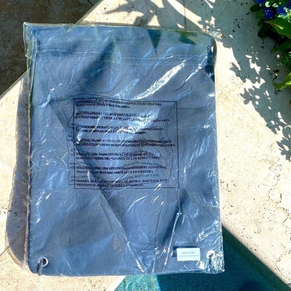 NEW R+f Backpack Drawstring purple Rodan + Fields in Original Packaging NWT - Picture 4 of 7